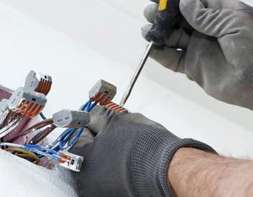 ЭЛЕКТРОМОНТАЖНИКИ